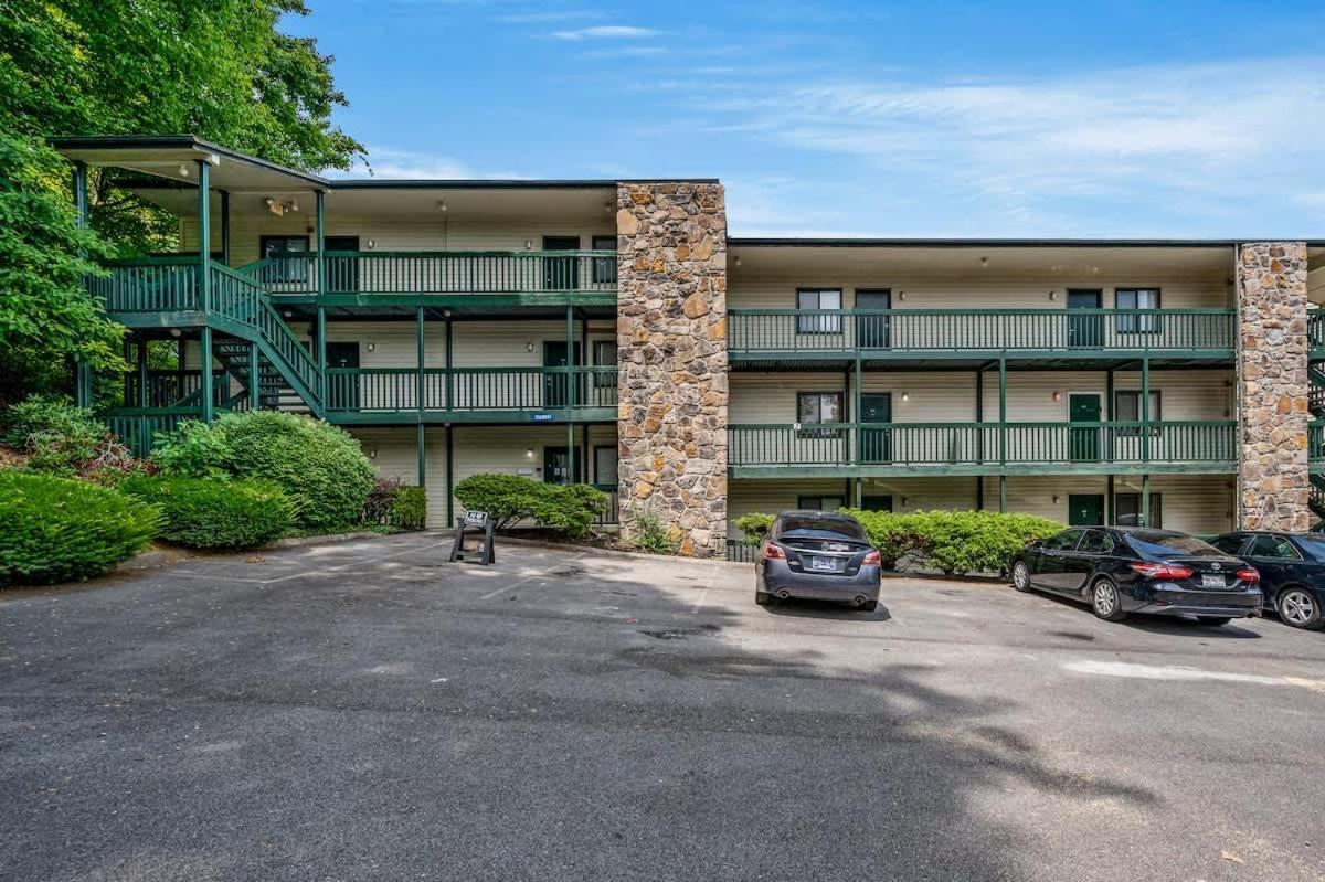 Misty Mountain Getaway Vila Gatlinburg Exterior foto
