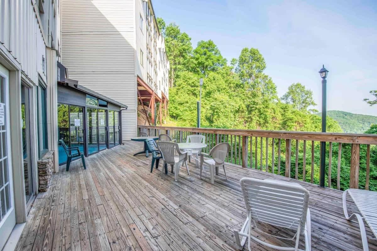Misty Mountain Getaway Vila Gatlinburg Exterior foto
