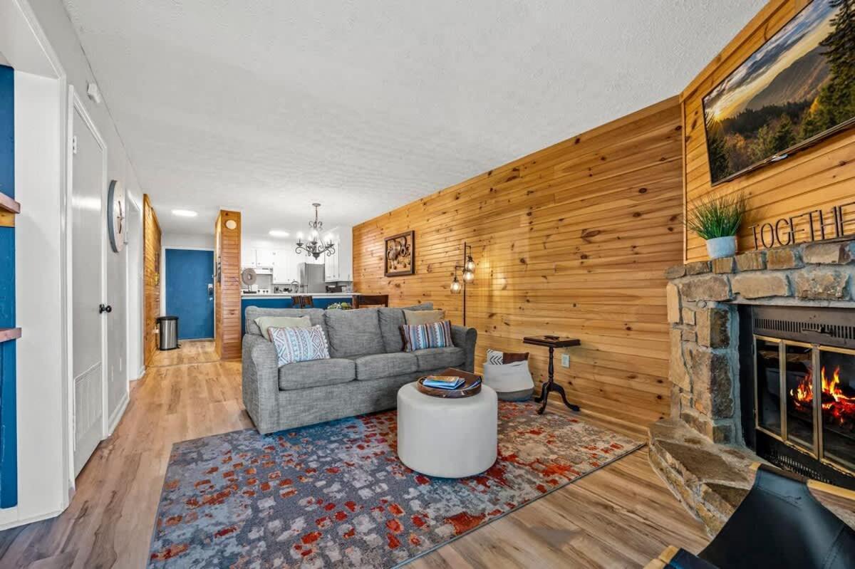 Misty Mountain Getaway Vila Gatlinburg Exterior foto